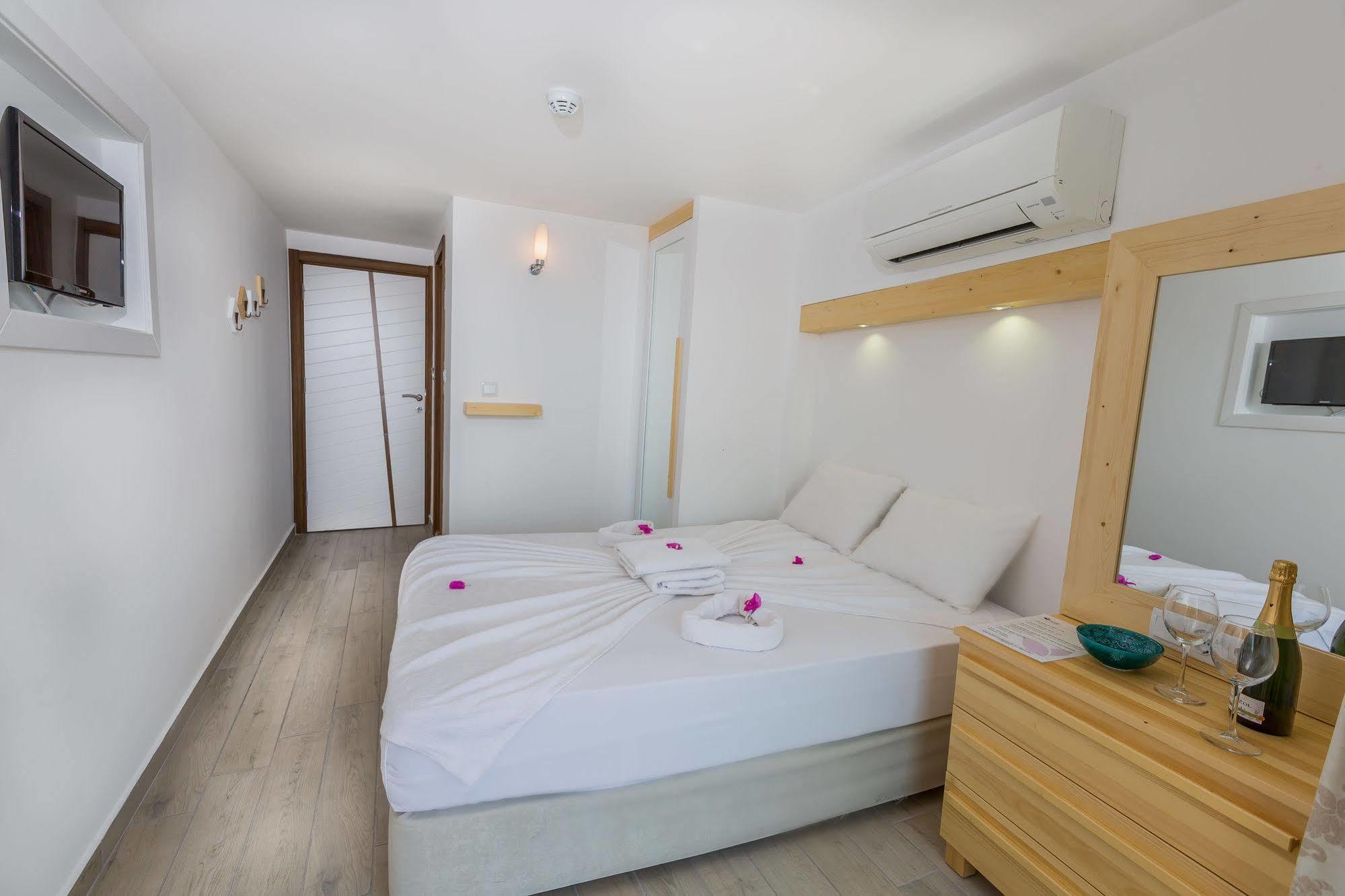 Defne Hotel Kaş Extérieur photo